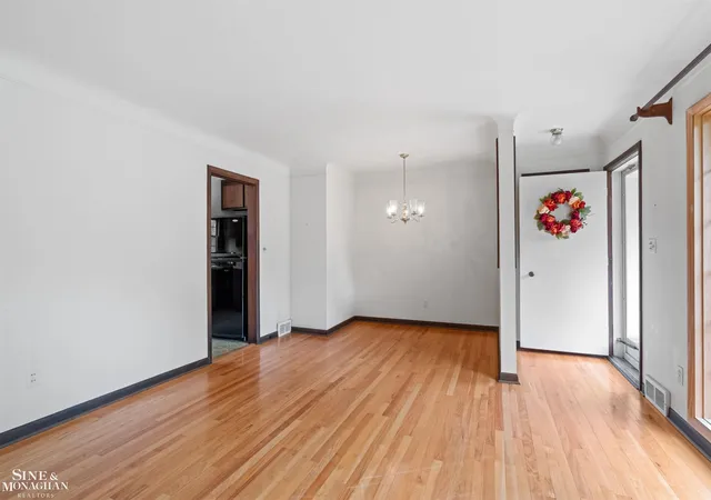 Photo 4 of Single family home for sale at 28444 Kirkside Ln, Farmington Hills, MI 48334 | MLS# 58050220354 | Listing updated on 2026-09-03