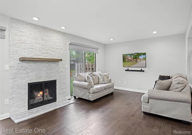 Photo 4 of Condo for sale at 5345 Wright Way W, West Bloomfield, MI 48322 | MLS# 20261069950 | Listing updated on 2026-09-06