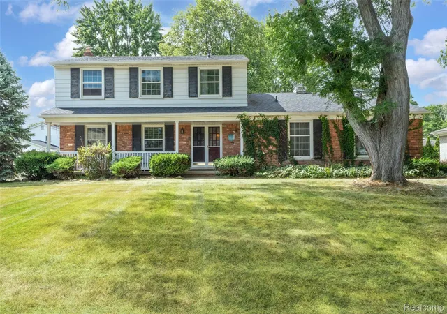 Photo 1 of Sale Pending at 36723 Nantucket Ct, Clinton Township, MI 48035 | MLS# 20261069969 | Listing updated on 2026-09-05