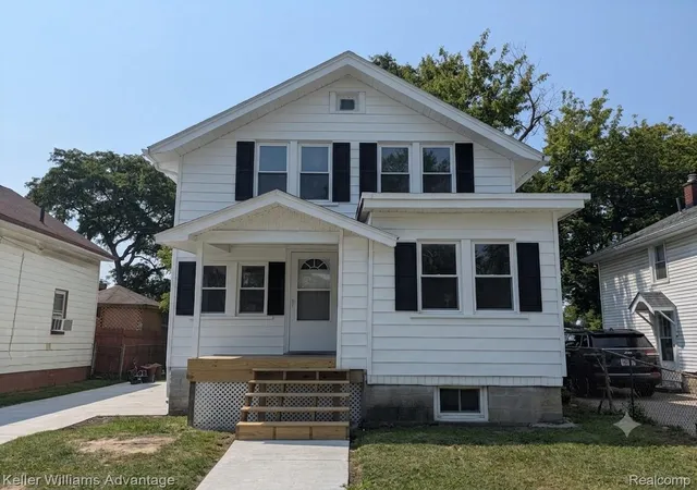 Photo 1 of Multi family home for sale at 7536 Maxwell Ave, Warren, MI 48091 | MLS# 20261069970 | Listing updated on 2026-09-01