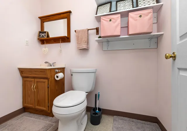Listing Photo 2 - Condo for sale in building located at 860 Knollwood Cir, South Lyon, MI 48178