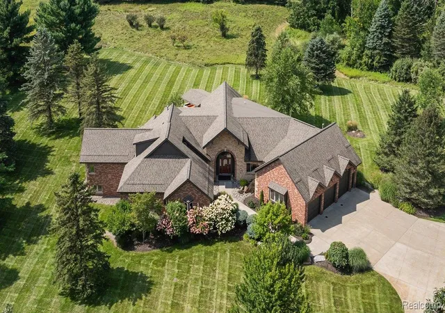 Photo 1 of Single family home for sale at 3233 Winegar Rd, Perry, MI 48872 | MLS# 20261069986 | Listing updated on 2026-09-01