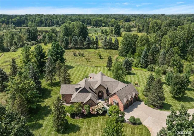 Photo 2 of Single family home for sale at 3233 Winegar Rd, Perry, MI 48872 | MLS# 20261069986 | Listing updated on 2026-09-01