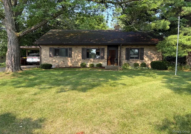 Photo 1 of Single family home for sale at 806 S Oakland St, Saint Johns, MI 48879 | MLS# 20261069989 | Listing updated on 2026-09-01