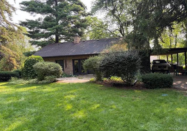 Photo 3 of Single family home for sale at 806 S Oakland St, Saint Johns, MI 48879 | MLS# 20261069989 | Listing updated on 2026-09-25