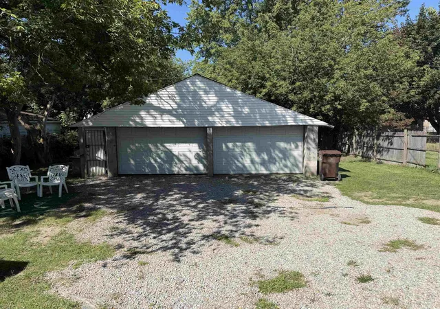 Photo 2 of Single family home for sale at 3626 Farnum St, Inkster, MI 48141 | MLS# 58050220370 | Listing updated on 2026-09-11