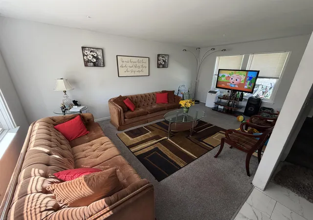 Photo 4 of Single family home for sale at 3626 Farnum St, Inkster, MI 48141 | MLS# 58050220370 | Listing updated on 2026-09-11