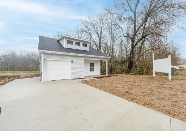 Photo 2 of Single family home for sale at 722 Imagine Dr, Cassopolis Village Cass, MI 49031 | MLS# 66026046231 | Listing updated on 2026-08-31