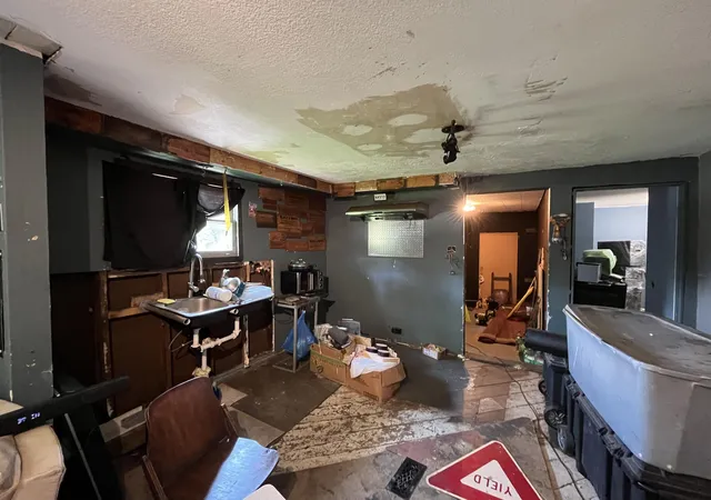 Photo 5 of Single family home for sale at 1055 Maynard Dr, Benton Harbor, MI 49022 | MLS# 69026046232 | Listing updated on 2026-08-31