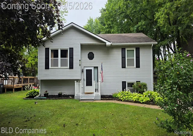 Single family home for sale at 1095 Seabury Dr, Lake Orion, MI 48362 | MLS# 20261070020 | Listing updated on 2026-09-13