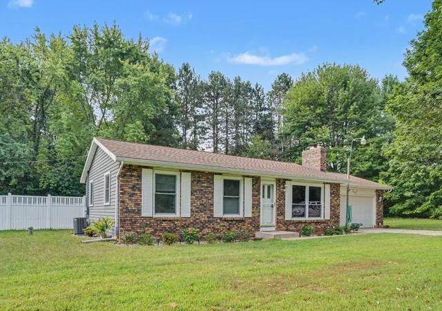 Photo 3 of Single family home for sale at 10211 Almena Dr, Kalamazoo, MI 49009 | MLS# 65026046239 | Listing updated on 2026-09-18