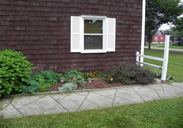 Photo 2 of Single family home for sale at 413 S Monroe St, Sturgis, MI 49091 | MLS# 68026046243 | Listing updated on 2026-09-22