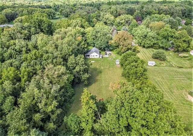 Photo 3 of Single family home for sale at 1812 Platt St, Niles, MI 49120 | MLS# 69026046252 | Listing updated on 2026-09-01