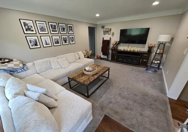 Photo 3 of Single family home for sale at 7685 Metz Dr, Shelby Township, MI 48316 | MLS# 81026046254 | Listing updated on 2026-09-17