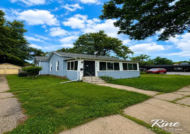 Photo 3 of Single family home for sale at 510 5th Street, Jackson, MI 49203 | MLS# 61050220380 | Listing updated on 2026-09-01
