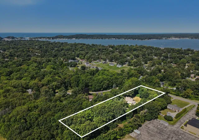 Photo 3 of Single family home for sale at 1538 W 32nd Street, Holland, MI 49423 | MLS# 71026046268 | Listing updated on 2026-10-12