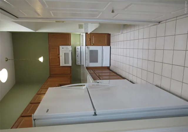 Listing Photo 4 - Condo for sale in building located at 62341 Arlington Cir, South Lyon, MI 48178 - Unit #3