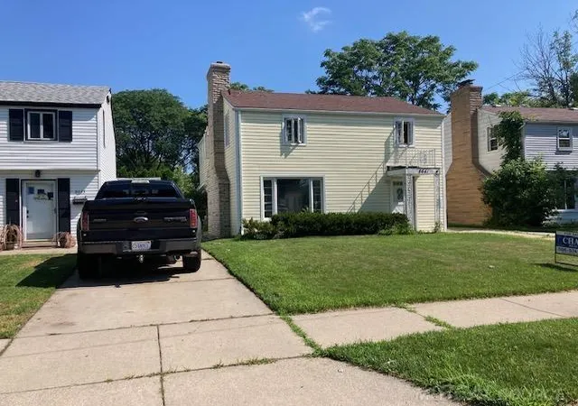 Photo 3 of Single family home for sale at 8641 Harding St, Center Line, MI 48015 | MLS# 58050220384 | Listing updated on 2026-09-01