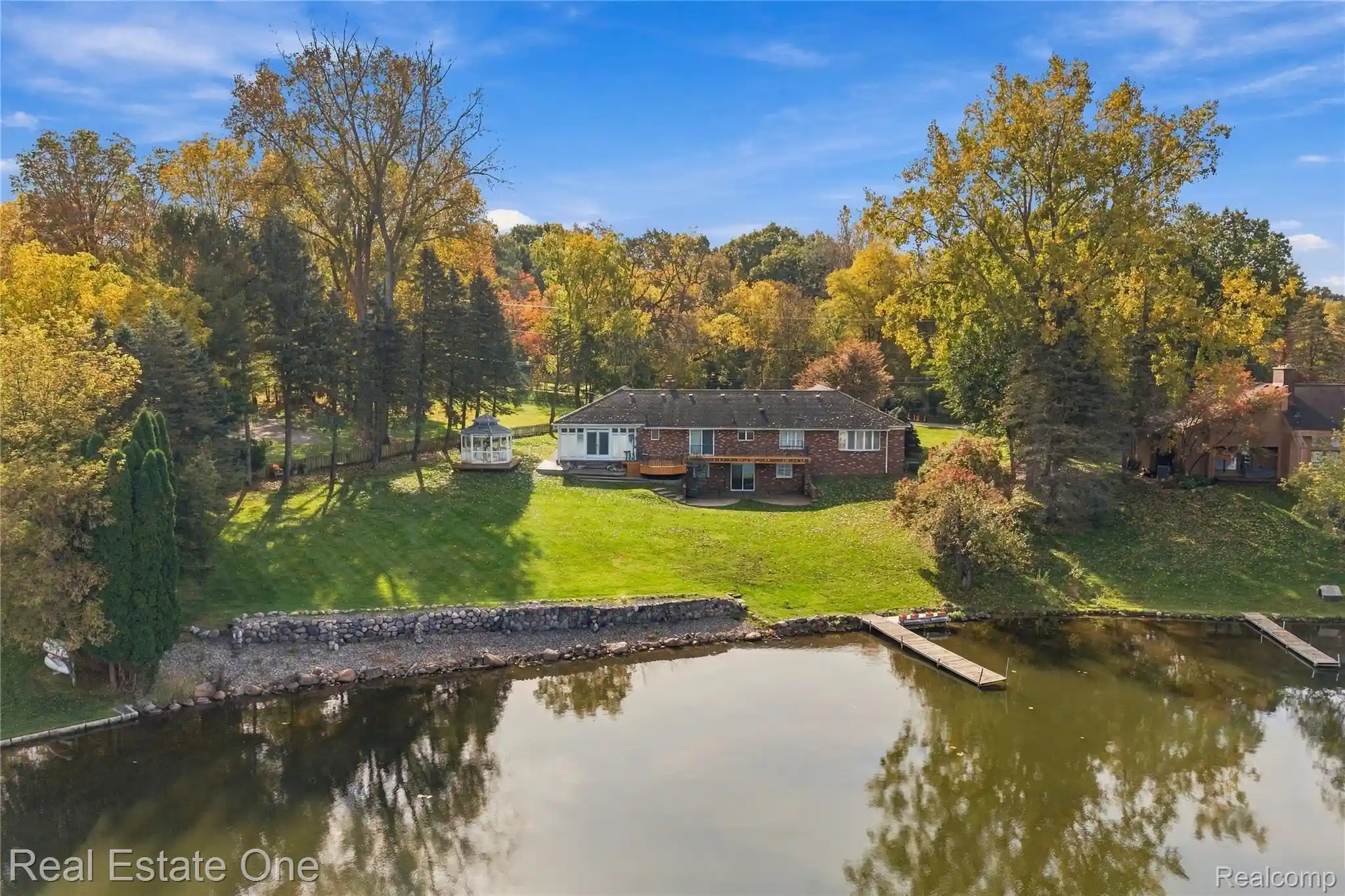 Photo 1 of Single family home for sale at 8507 Faussett Rd, Fenton, MI 48430 | MLS# 20261070192 | Listing updated on 2026-10-25