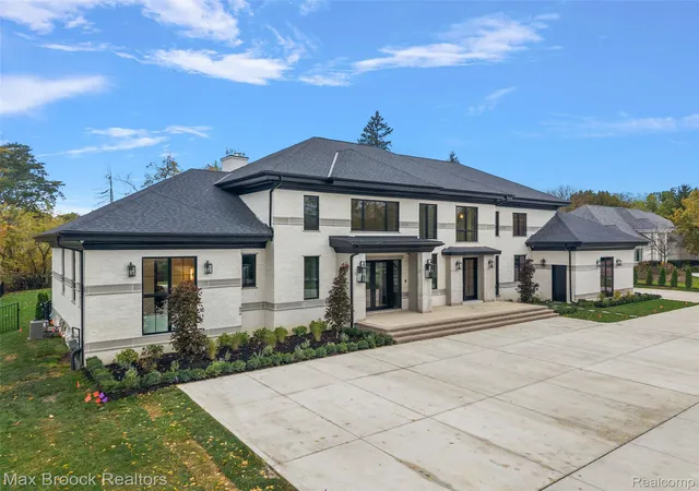 Photo 1 of Single family home for sale at 5560 Franklin Rd, Bloomfield Hills, MI 48301 | MLS# 20261070226 | Listing updated on 2026-10-29