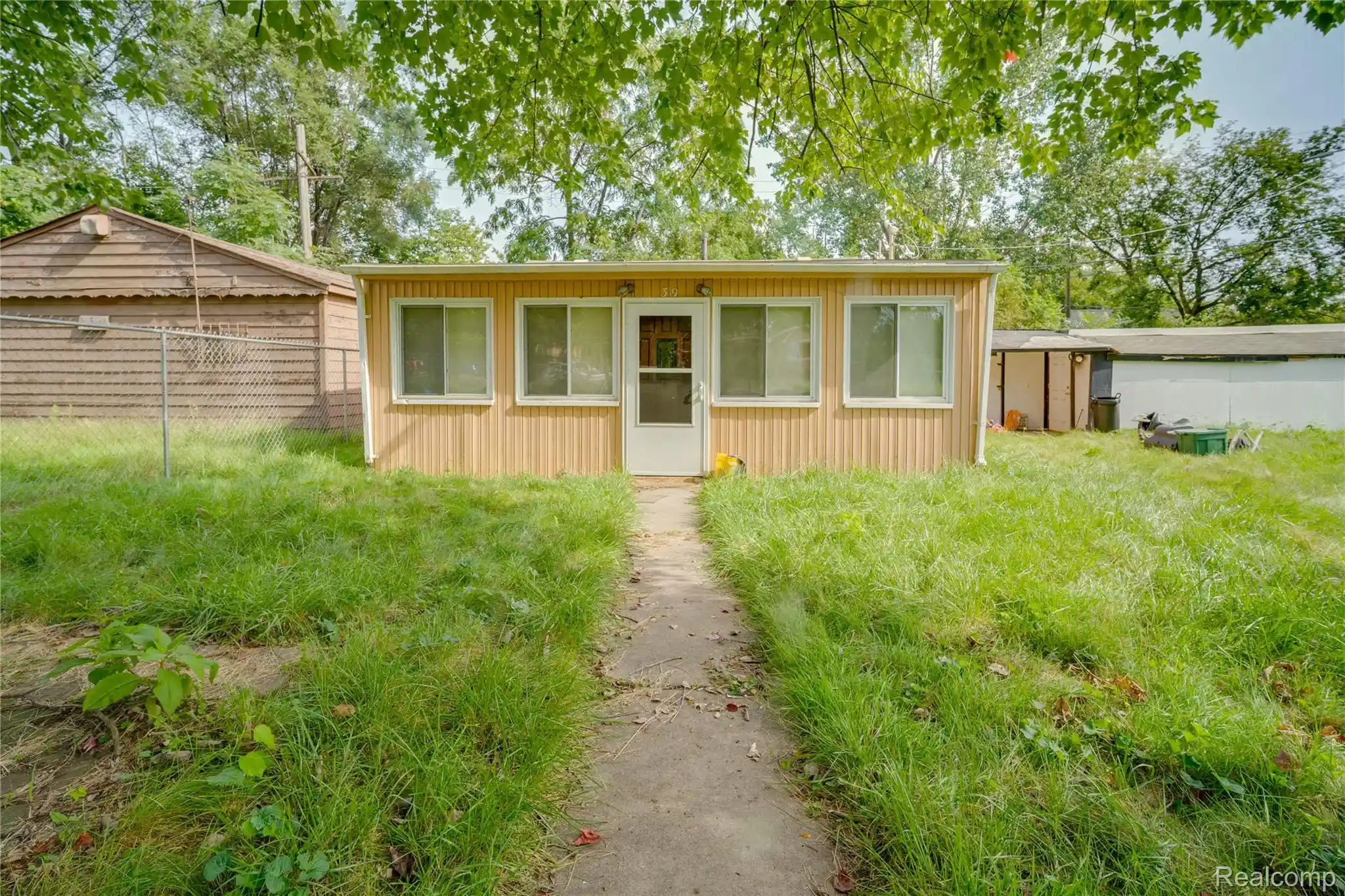 Photo 1 of Sale Pending at 39 Cherrygrove St, Ecorse, MI 48229 | MLS# 20261070290 | Listing updated on 2026-10-15