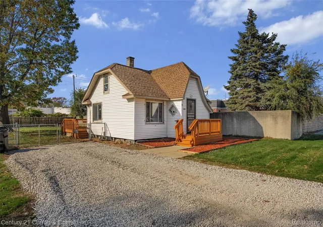 Photo 1 of Single family home for sale at 8701 Lanewood St, Westland, MI 48185 | MLS# 20261070852 | Listing updated on 2026-10-29