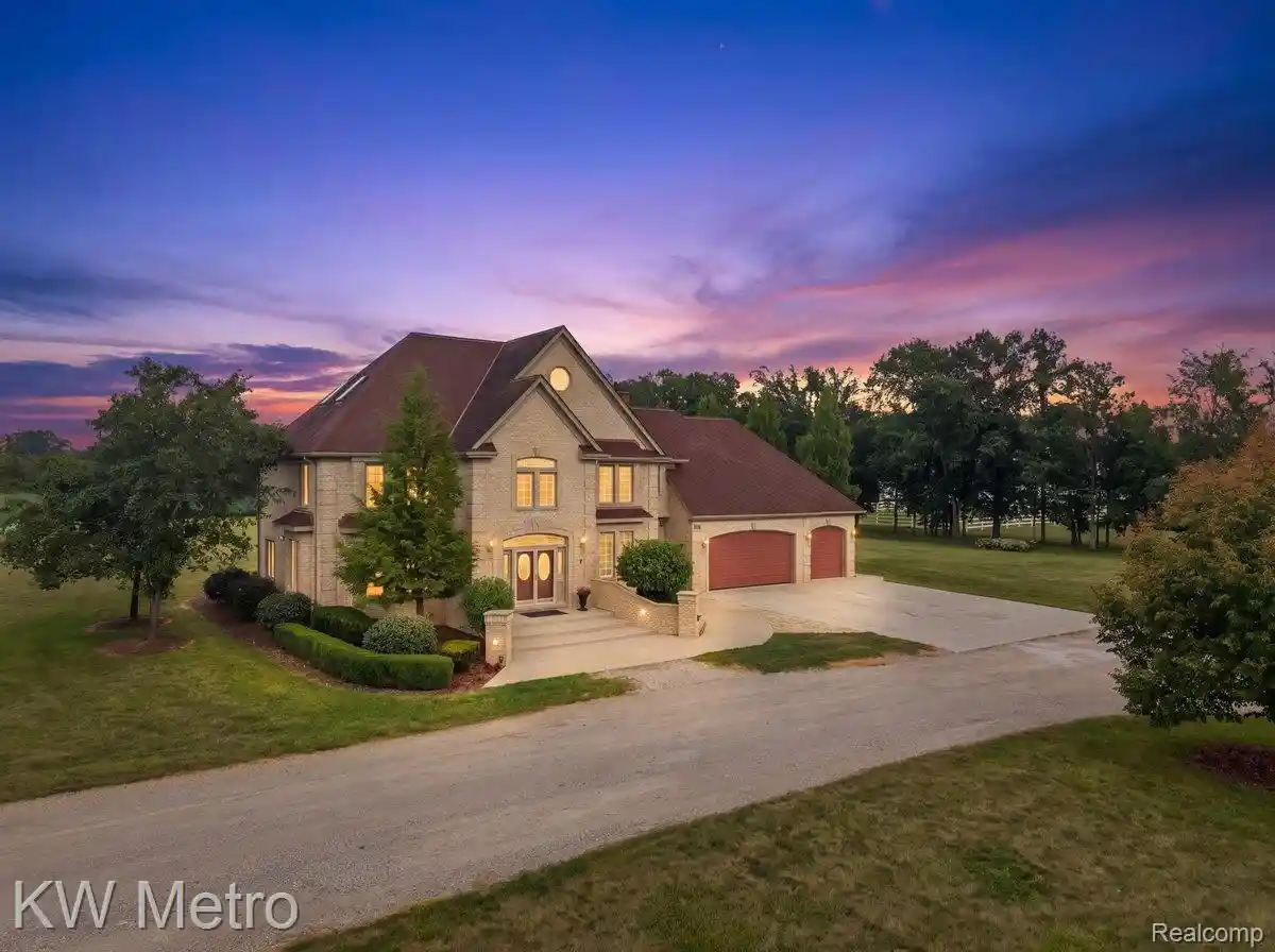 Photo 1 of Mansion for sale at 54720 Foss Rd, Macomb, MI 48042 | MLS# 20261070903 | Listing updated on 2026-09-24