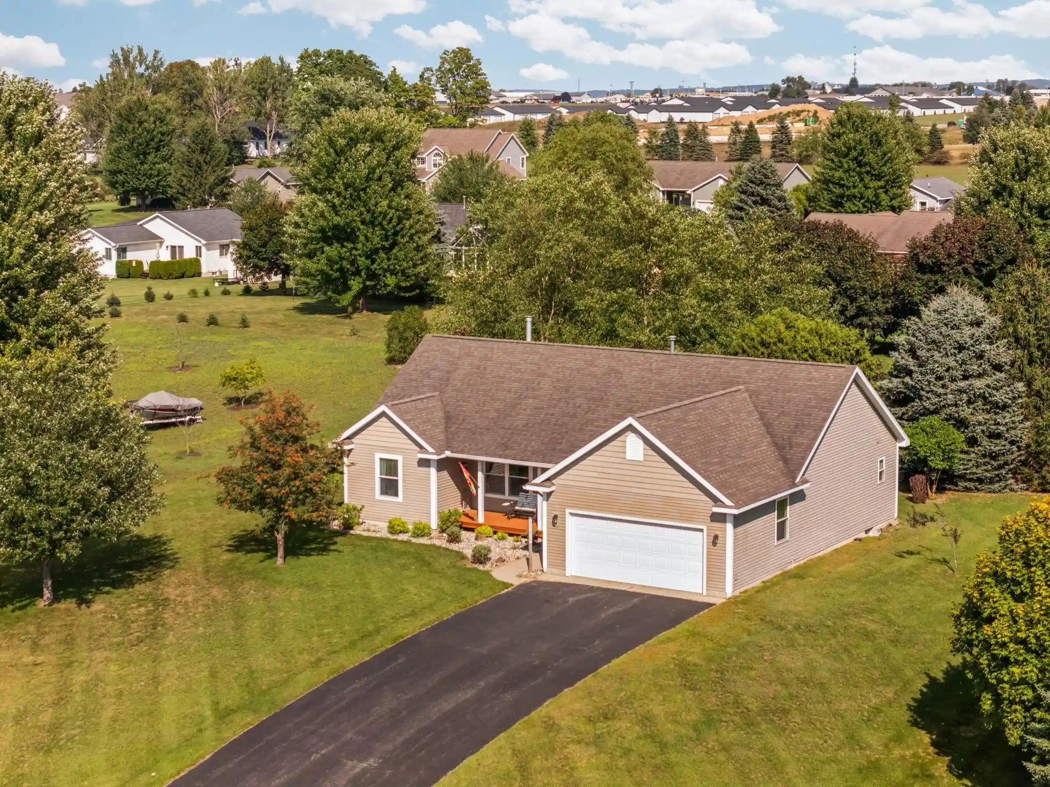 Photo 1 of Sale Pending at 391 Farmstead Ln, Traverse City, MI 49685 | MLS# 78080073240 | Listing updated on 2026-10-30