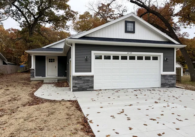 Photo 1 of Single family home for sale at 2245 Macarthur Rd, Muskegon, MI 49442 | MLS# 71026047222 | Listing updated on 2026-10-28