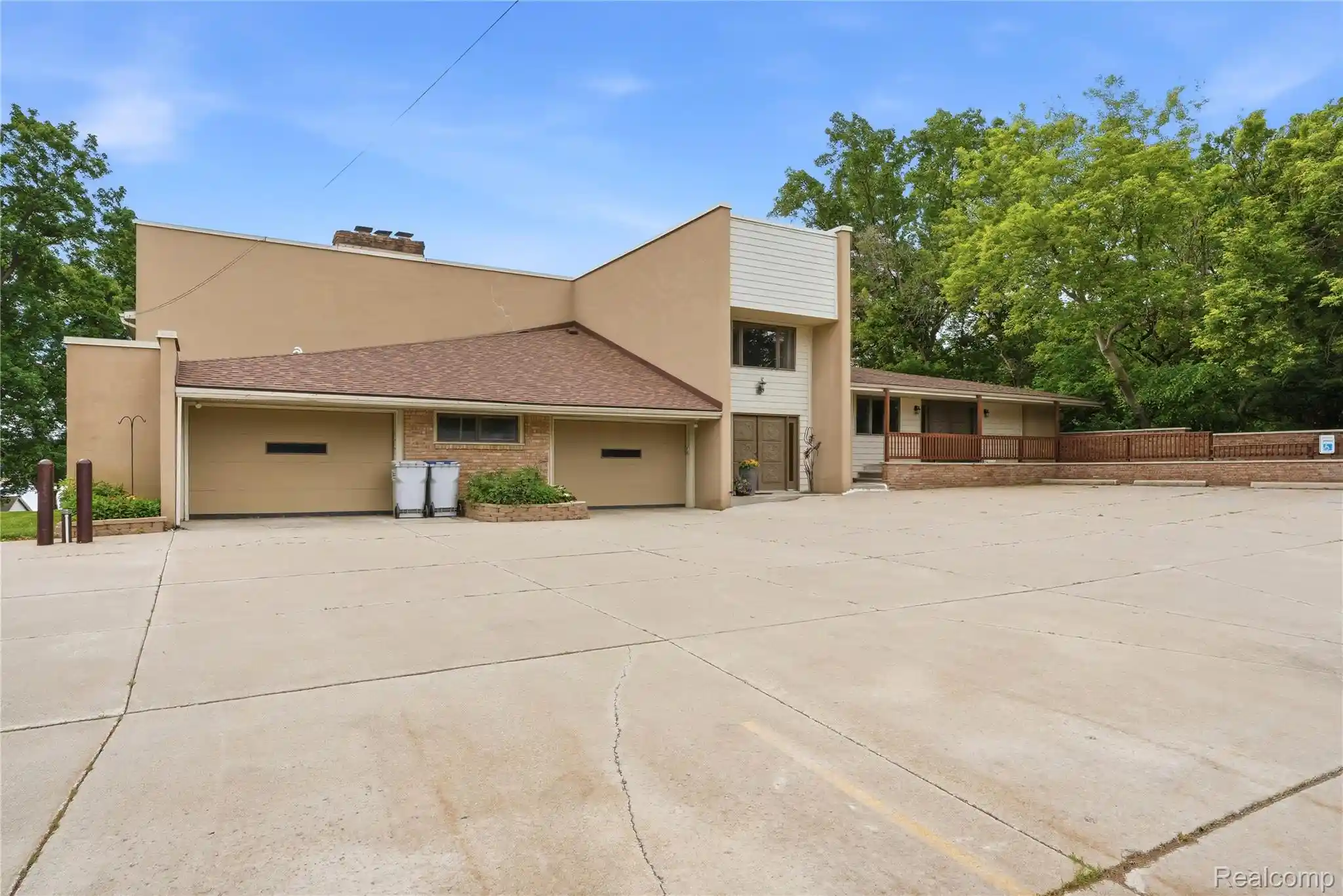 Photo 1 of Multi family home for sale at 11032 Grand River Rd, Brighton, MI 48116 | MLS# 20261071642 | Listing updated on 2026-10-24