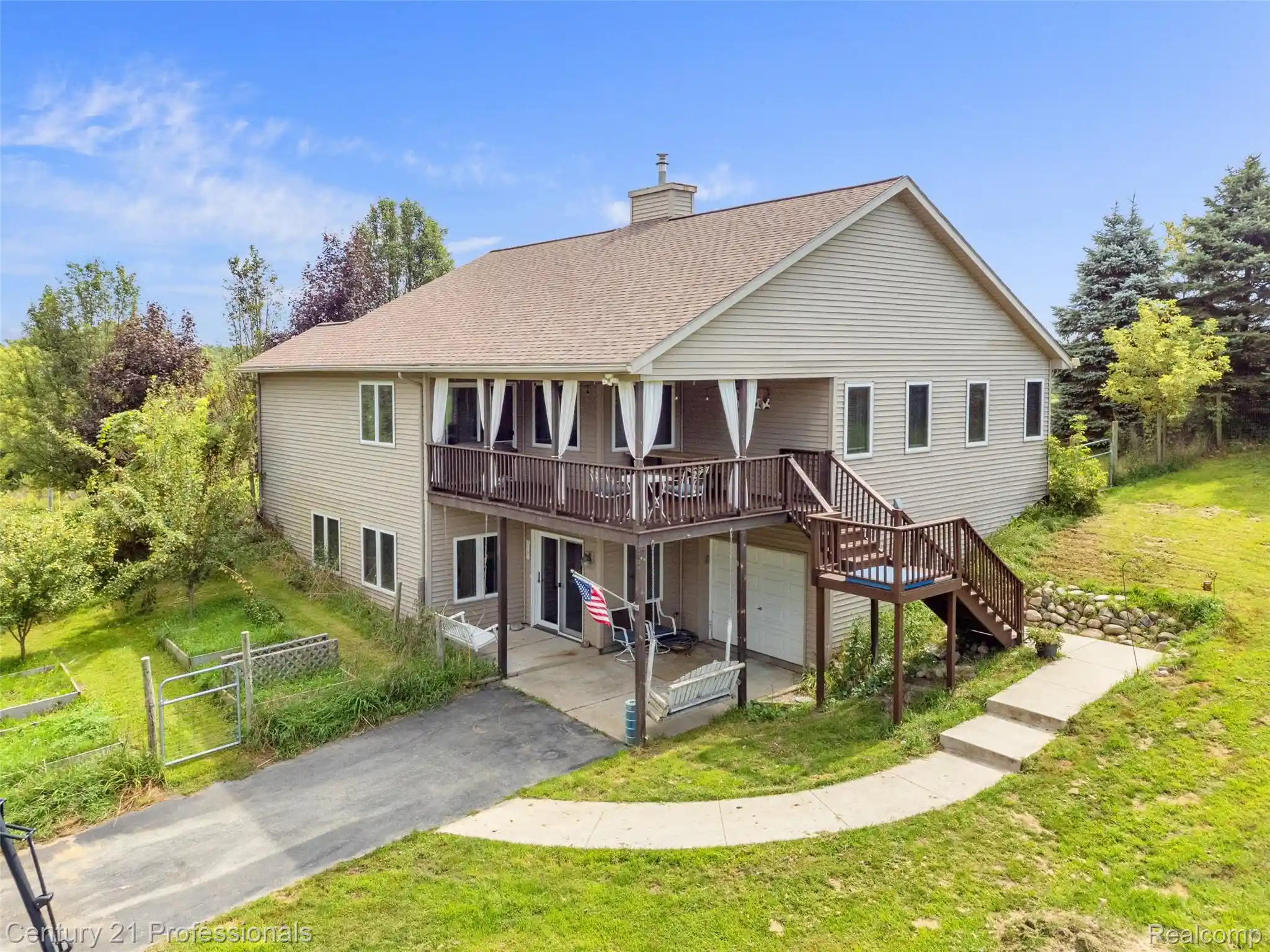 Photo 1 of Single family home for sale at 10770 Gloria Greer Ln, Holly, MI 48442 | MLS# 20261071867 | Listing updated on 2026-10-19