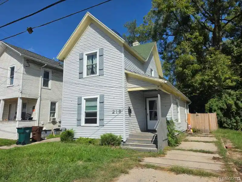 Photo 1 of Single family home for sale at 216 W Oakland Ave, Lansing, MI 48906 | MLS# 20261072148 | Listing updated on 2026-09-21
