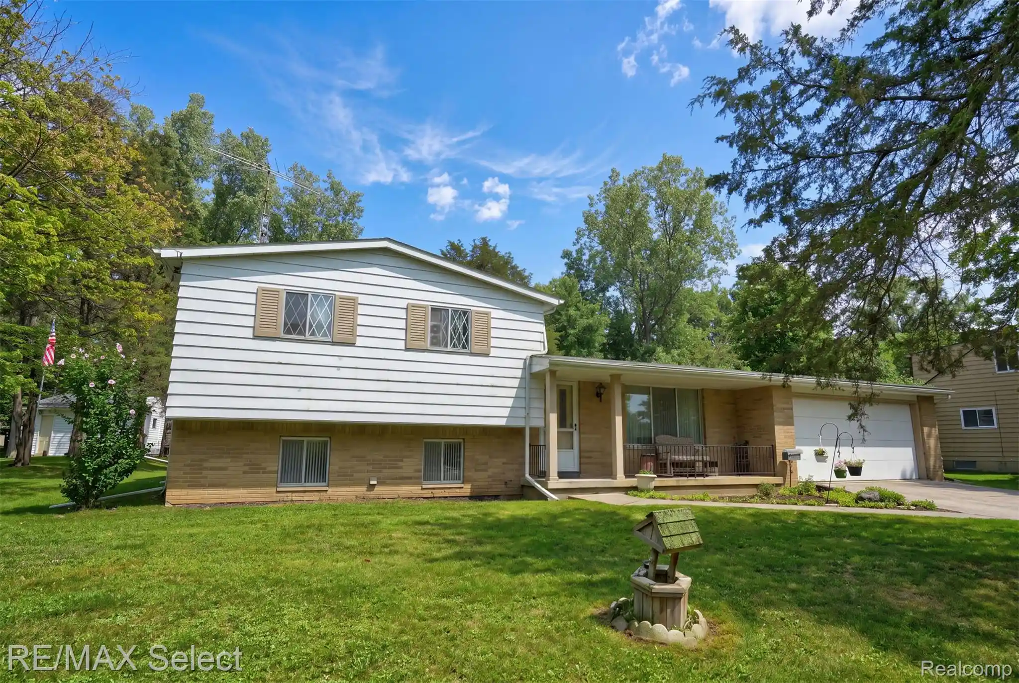 Photo 1 of Sale Pending at 5040 Cedardale Ln, Flushing, MI 48433 | MLS# 20261072180 | Listing updated on 2026-10-30