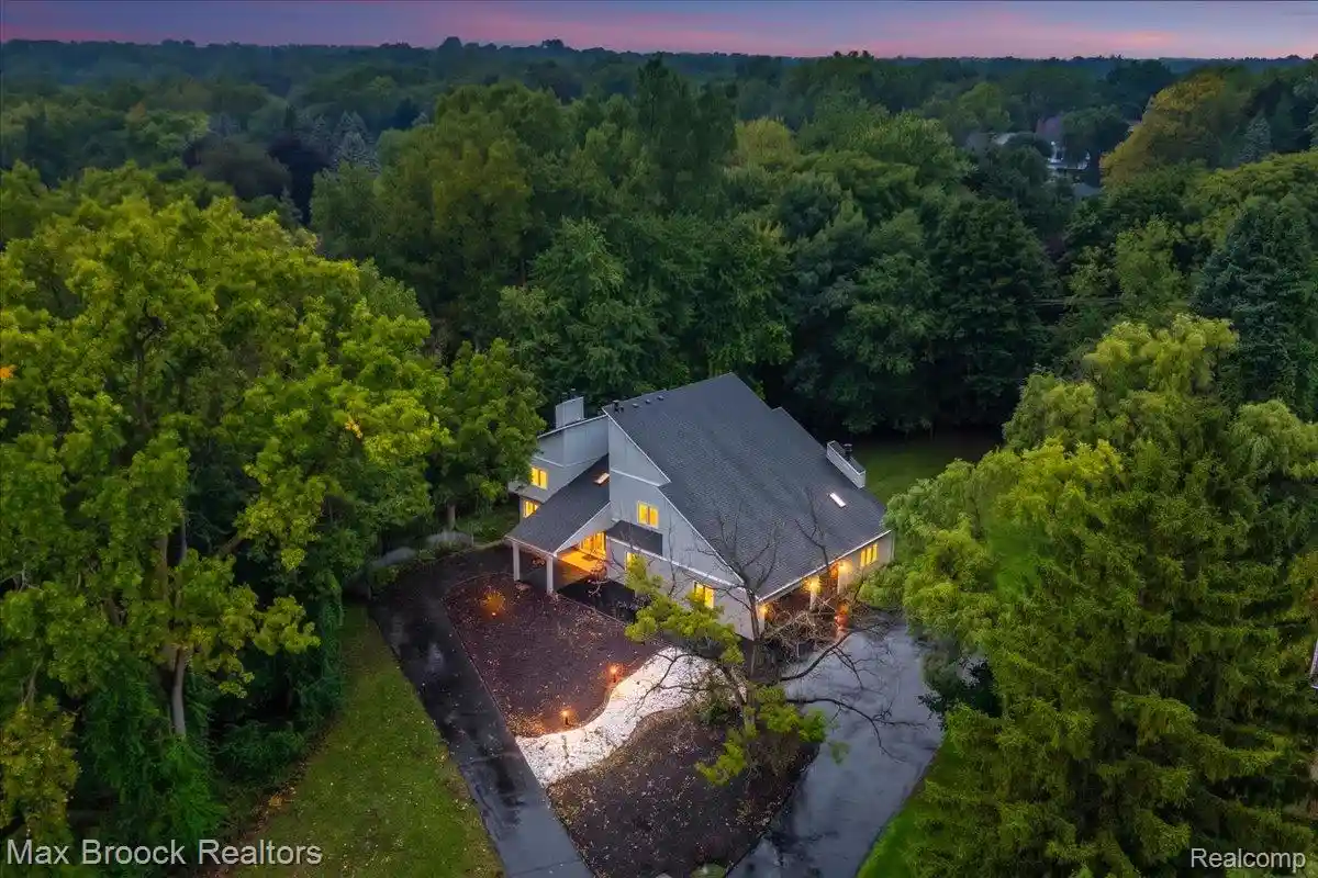 Photo 1 of Single family home for sale at 1830 Lone Pine Rd, Bloomfield Hills, MI 48302 | MLS# 20261072350 | Listing updated on 2026-10-18