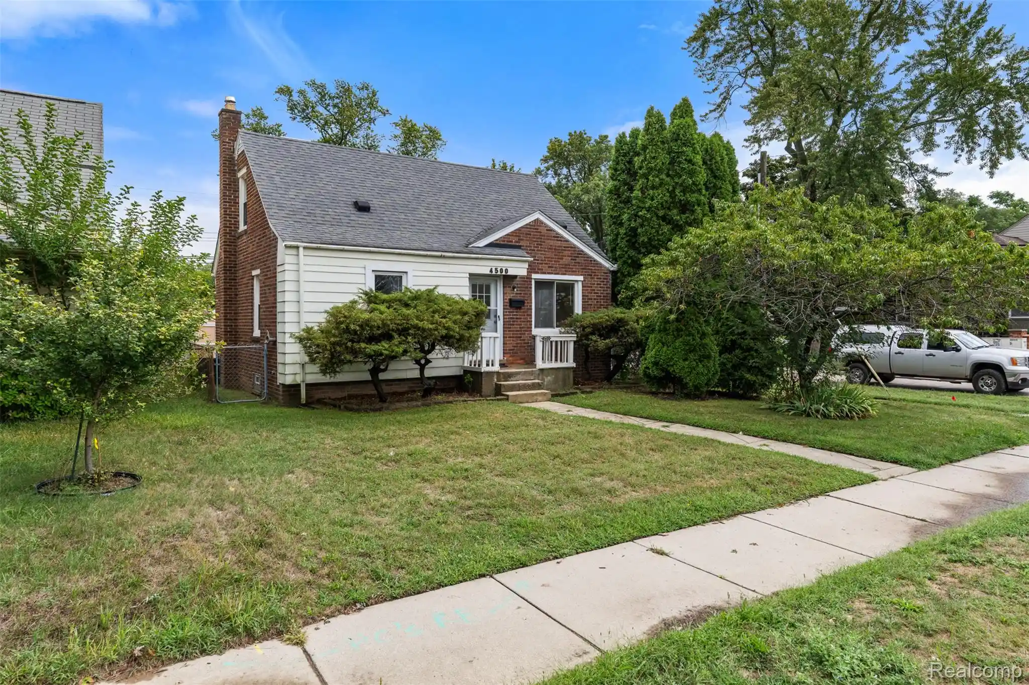 Photo 1 of Single family home for sale at 4500 Rochester Rd, Royal Oak, MI 48073 | MLS# 20261072514 | Listing updated on 2026-10-16