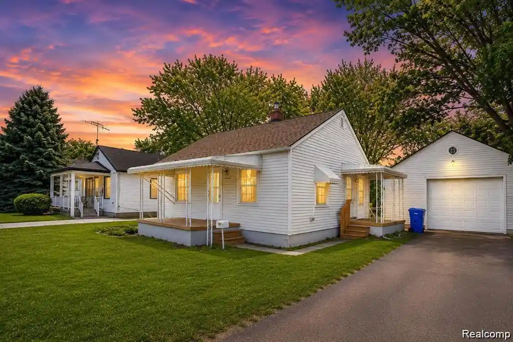 Photo 1 of Single family home for sale at 24895 Marigold Ave, Warren, MI 48089 | MLS# 20261072567 | Listing updated on 2026-09-14