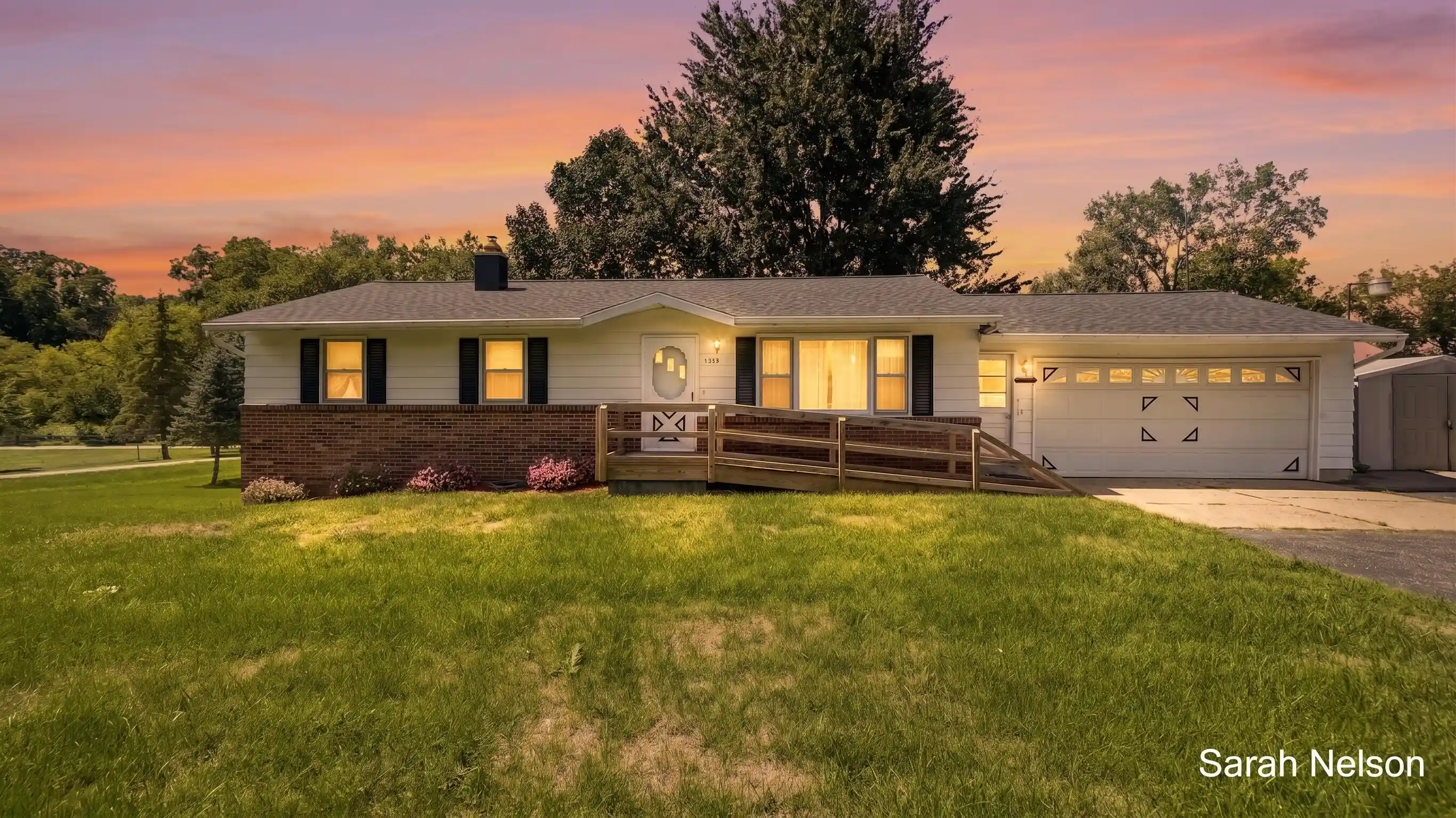 Photo 1 of Sale Pending at 1555 Spaulding Ave Se, Grand Rapids, MI 49546 | MLS# 65026047808 | Listing updated on 2026-10-01