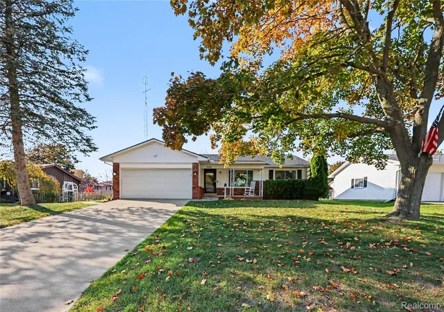 Photo 1 of Single family home for sale at 980 S 11th Street, Saint Clair, MI 48079 | MLS# 20261072668 | Listing updated on 2026-10-30