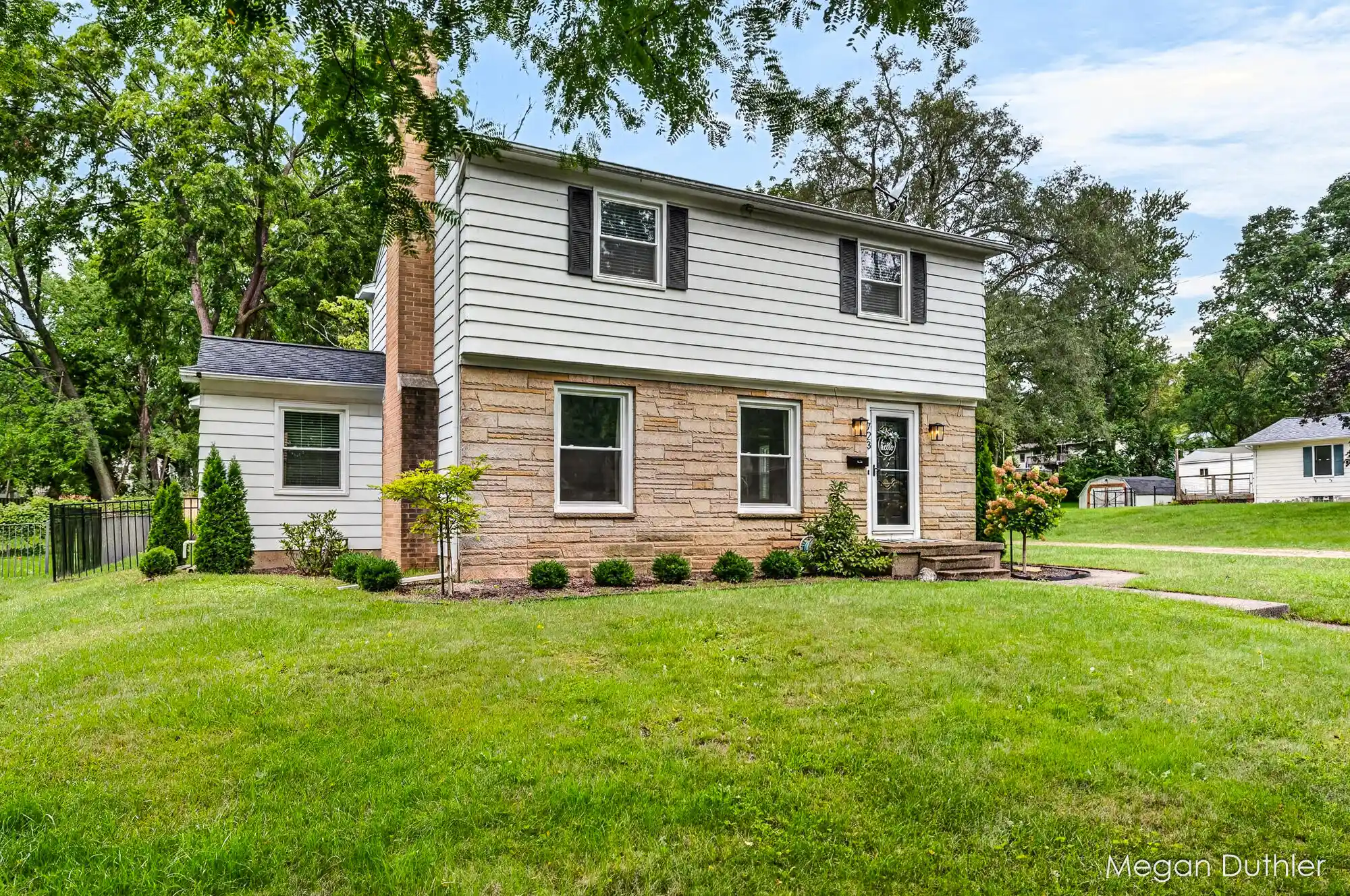 Photo 1 of Sale Pending at 723 Maridell Ave Nw, Grand Rapids, MI 49504 | MLS# 65026047896 | Listing updated on 2026-10-13