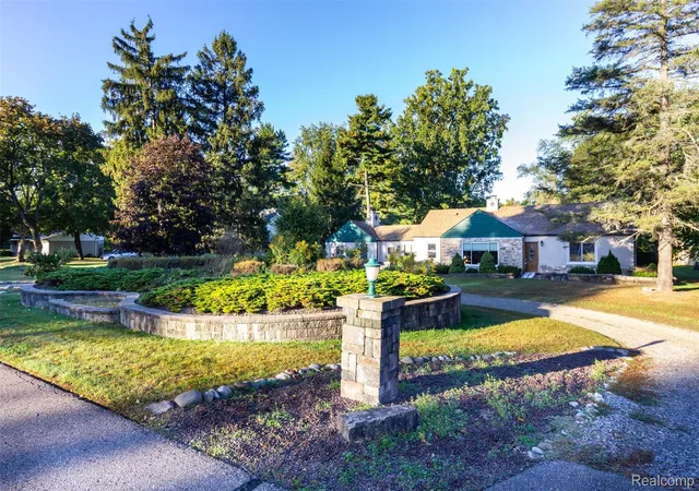 Photo 1 of Single family home for sale at 15681 Foch St, Livonia, MI 48154 | MLS# 20261072867 | Listing updated on 2026-10-30
