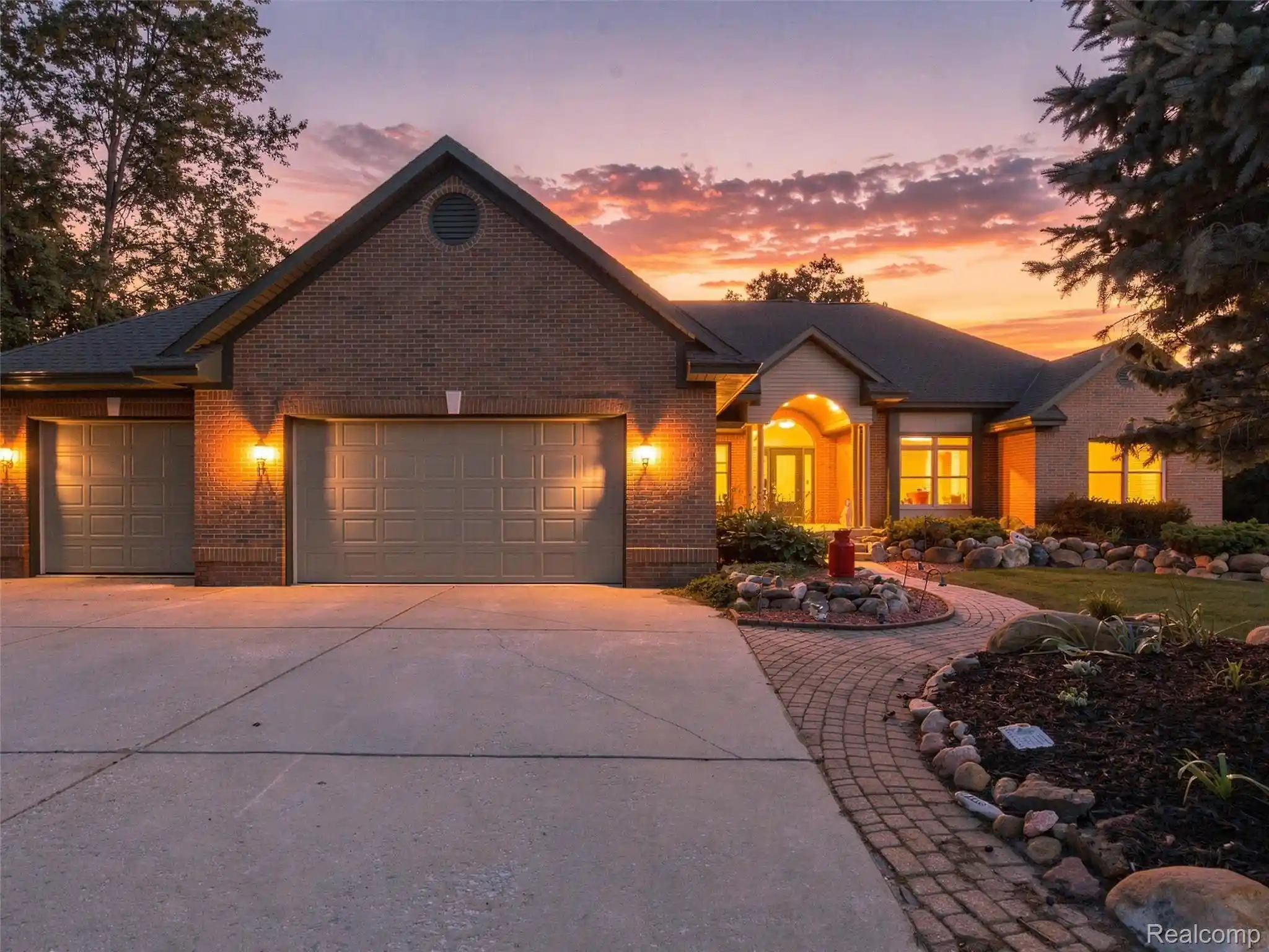 Photo 1 of Sale Pending at 87 Oak View Dr, Lapeer, MI 48446 | MLS# 20261073013 | Listing updated on 2026-10-20