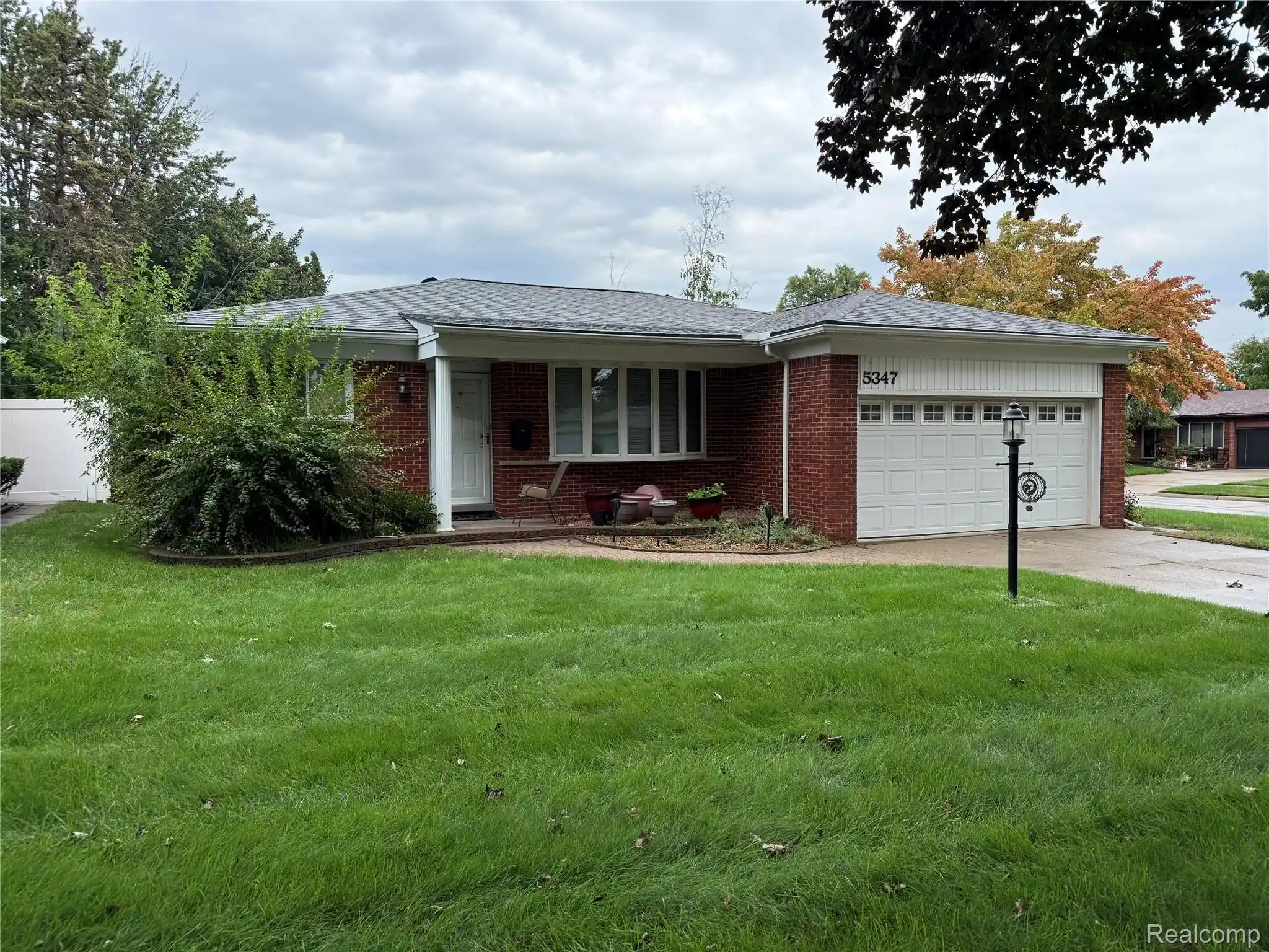 Photo 1 of Single family home for sale at 5347 Parent Ave, Warren, MI 48092 | MLS# 20261073065 | Listing updated on 2026-09-19