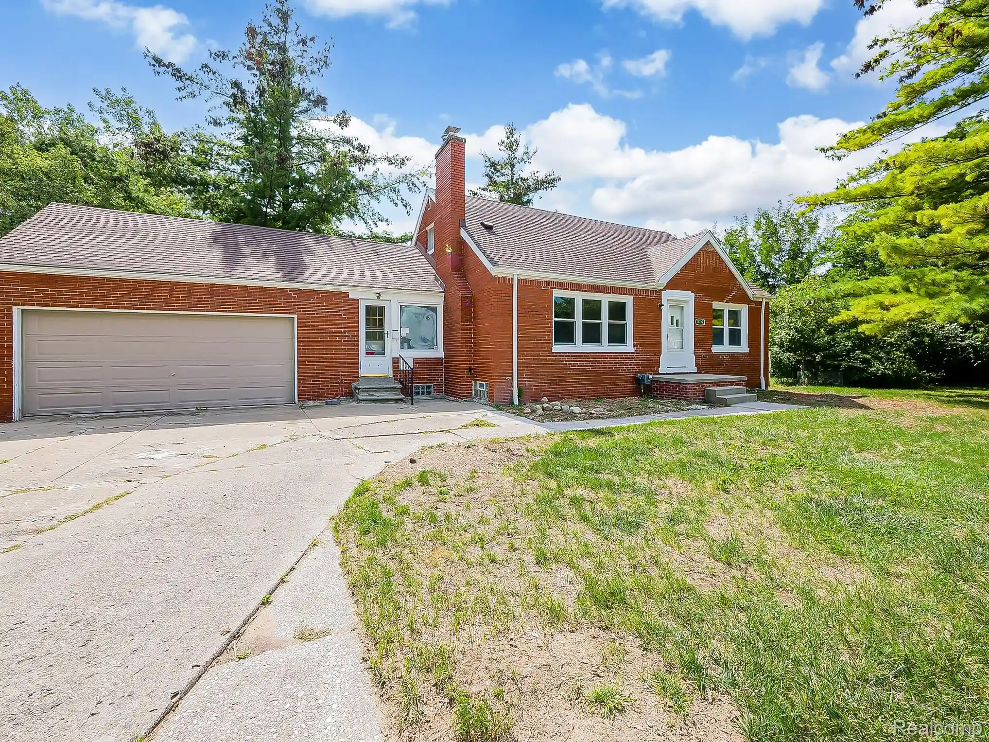 Photo 1 of Single family home for sale at 14102 Toepfer Rd, Warren, MI 48089 | MLS# 20261073284 | Listing updated on 2026-10-17
