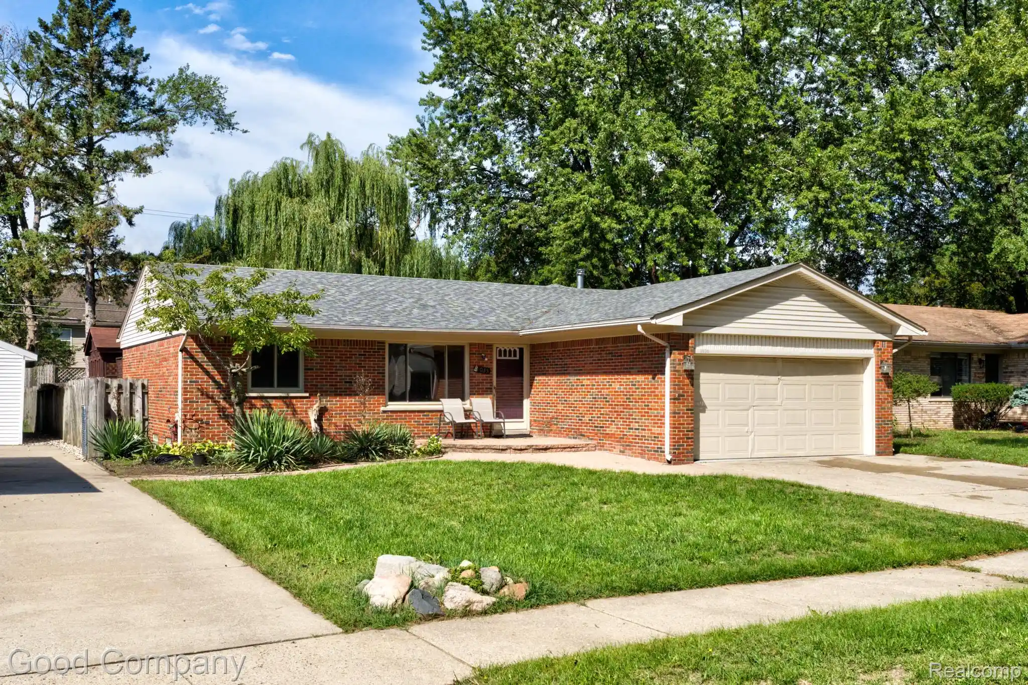 Single family home for sale at 9035 Houghton St, Livonia, MI 48150 | MLS# 20261073410