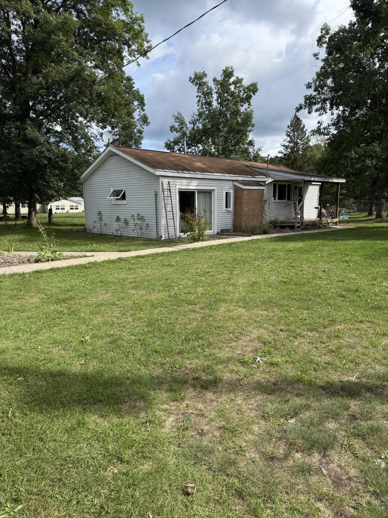 Single family home for sale at 19520 Hoxeyville Rd, Wellston, MI 49689 | MLS# 67026048634