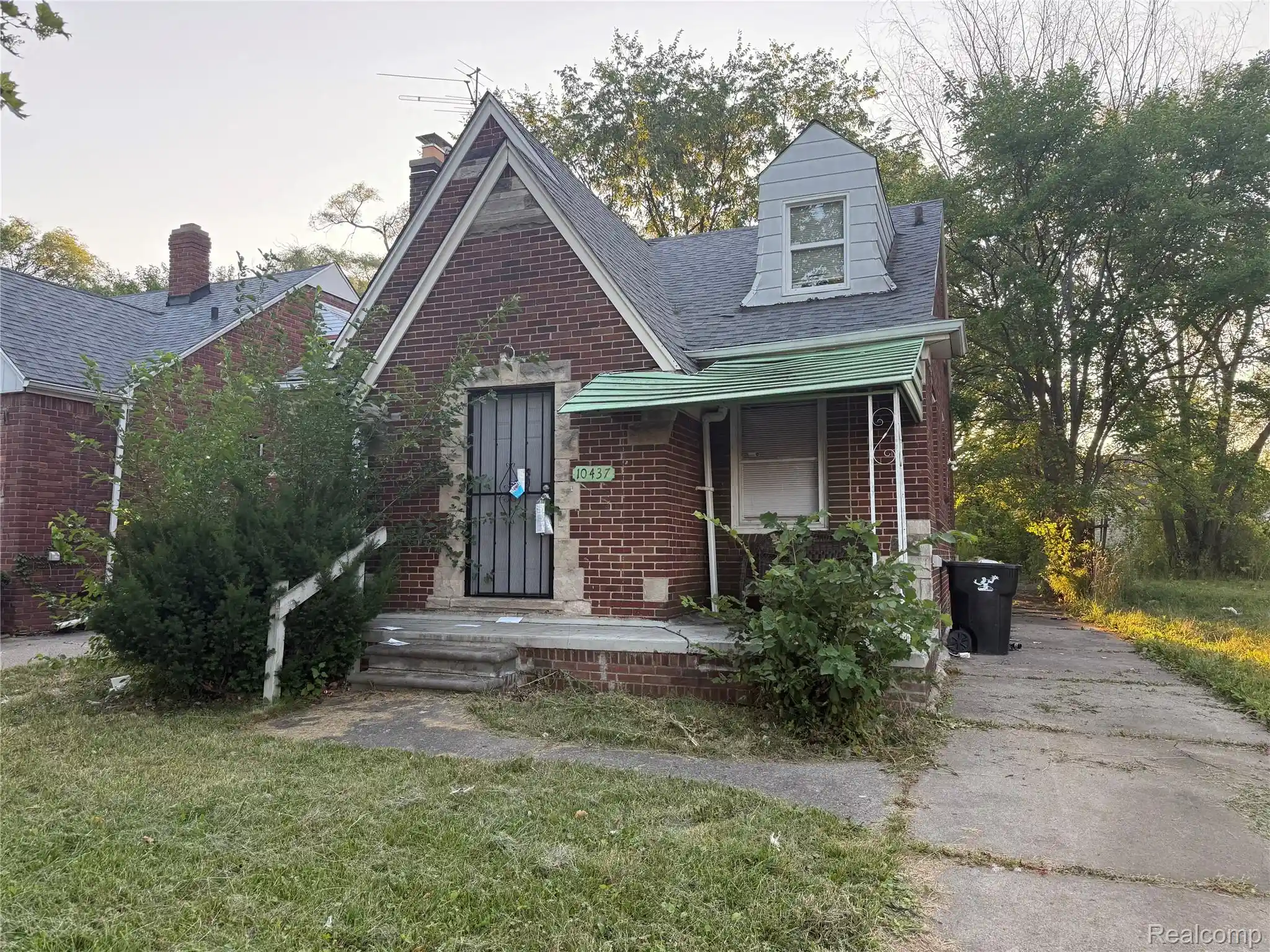 Single family home for sale at 10437 Mckinney St, Detroit, MI 48224 | MLS# 20261073716