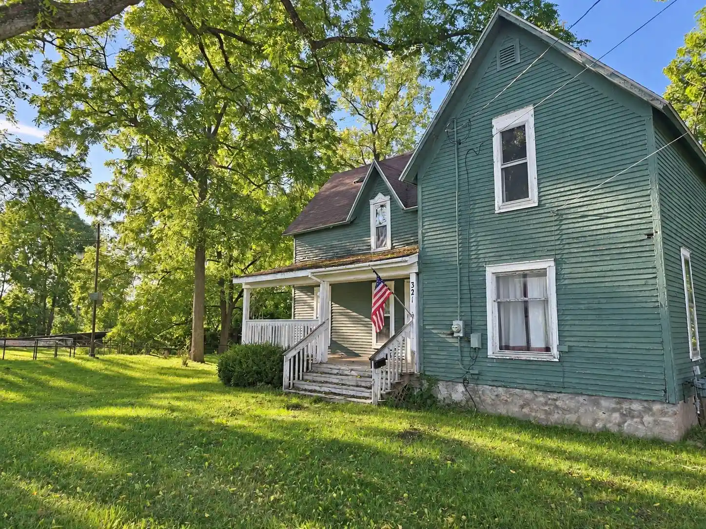 Photo 1 of Single family home for sale at 321 Ely St, Alma, MI 48801 | MLS# 79080073483 | Listing updated on 2026-10-15