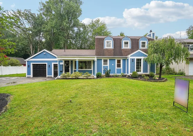 Photo 1 of Single family home for sale at 1150 Bangor Rd, Waterford, MI 48328 | MLS# 81026048707 | Listing updated on 2026-10-27