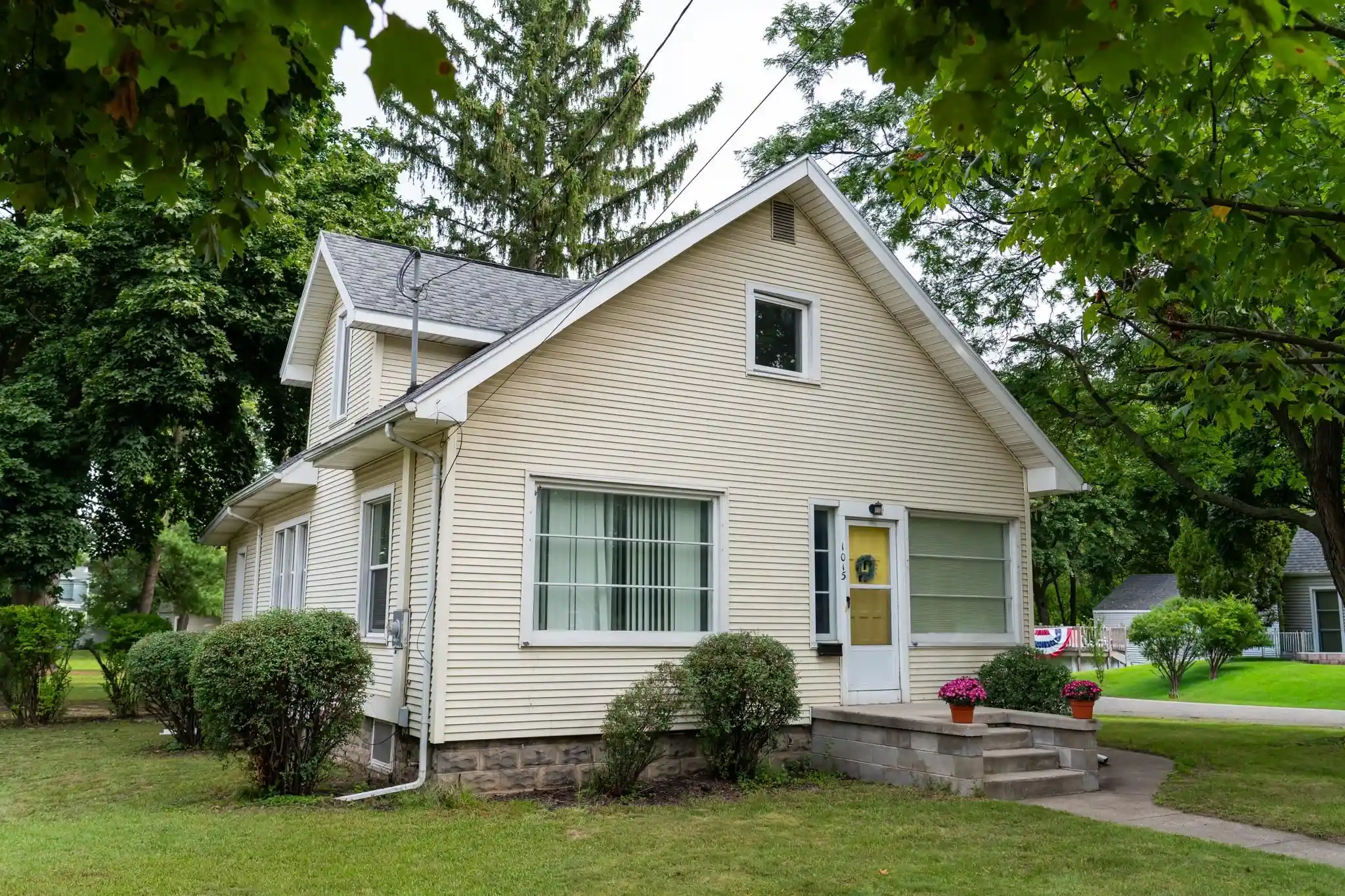 Photo 1 of Sale Pending at 1015 E & 1015 1/ High St, Mt Pleasant City Isabella, MI 48858 | MLS# 79080073489 | Listing updated on 2026-10-21