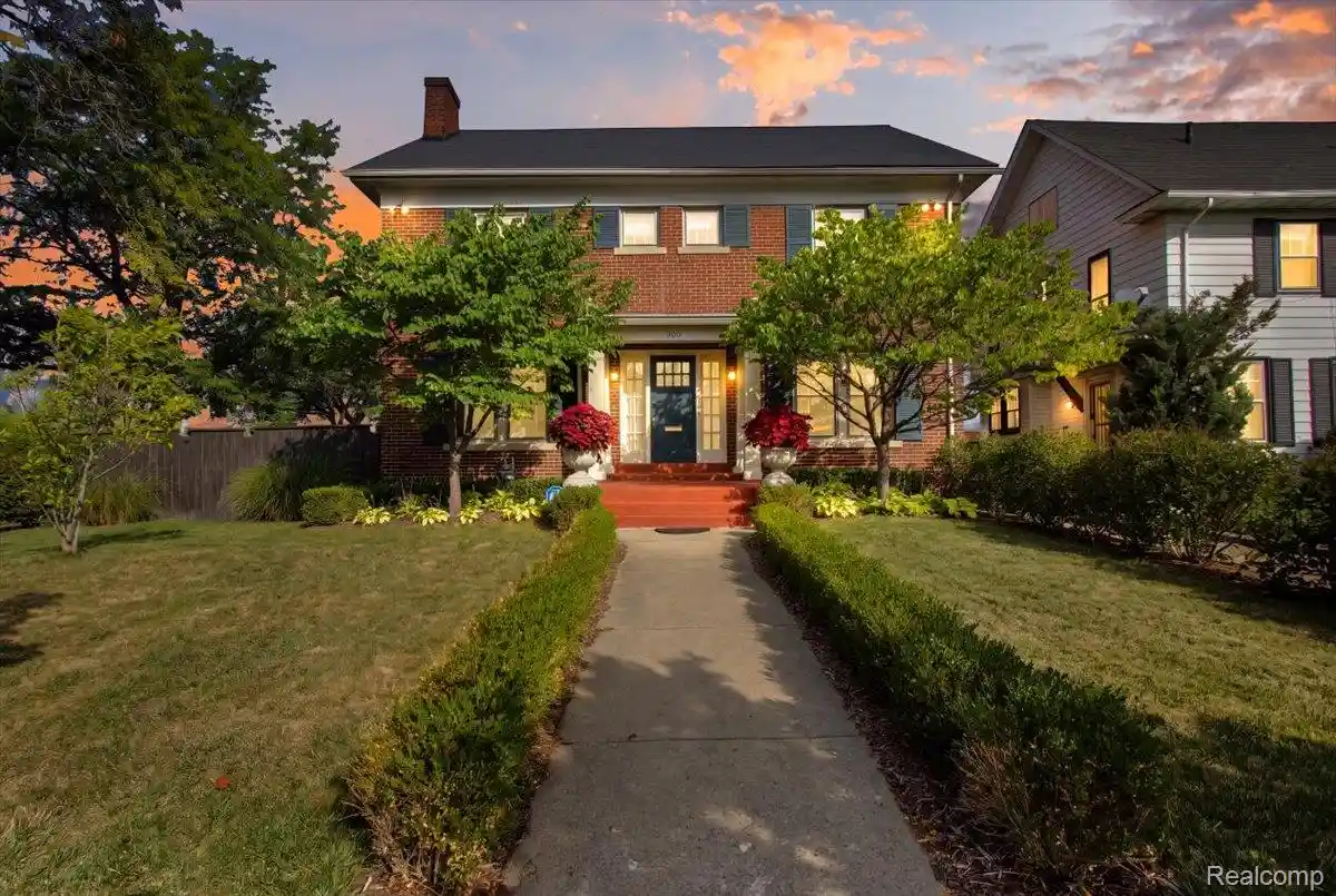 Photo 1 of Single family home for sale at 900 Taylor St, Detroit, MI 48202 | MLS# 20261073905 | Listing updated on 2026-09-18